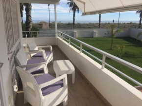 A H RENTALS Adosado Voramar Primera Linea